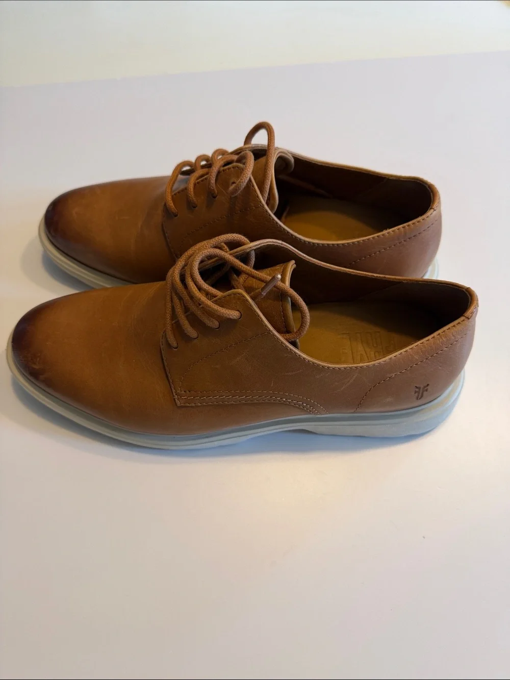 Frye Men's Tan Leather Lace-Up Derby Shoes Sz 9. NWOB